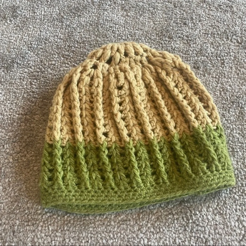 Green ombré hand knit beanie hat